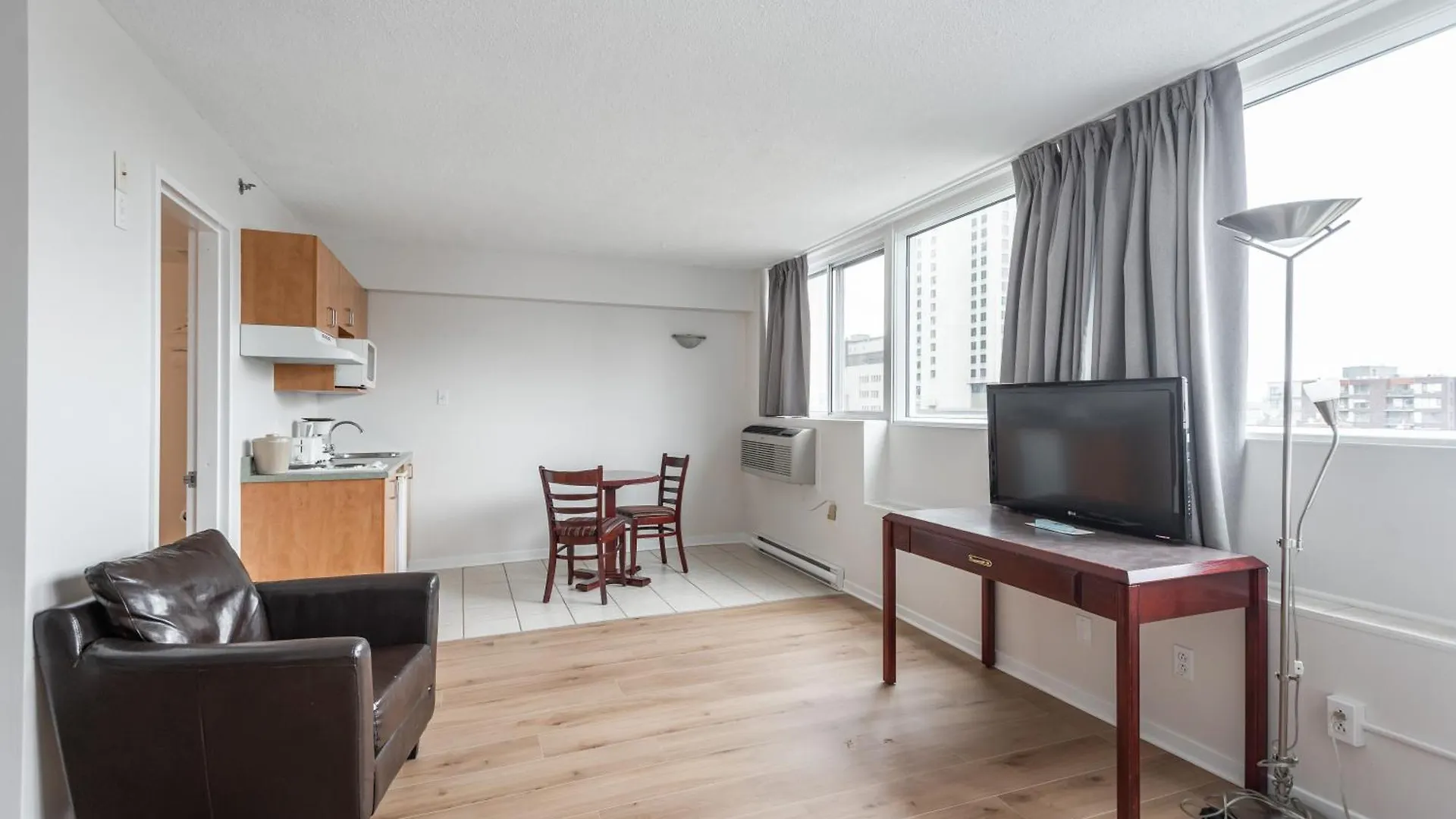 Hotel Les Suites Labelle Montréal