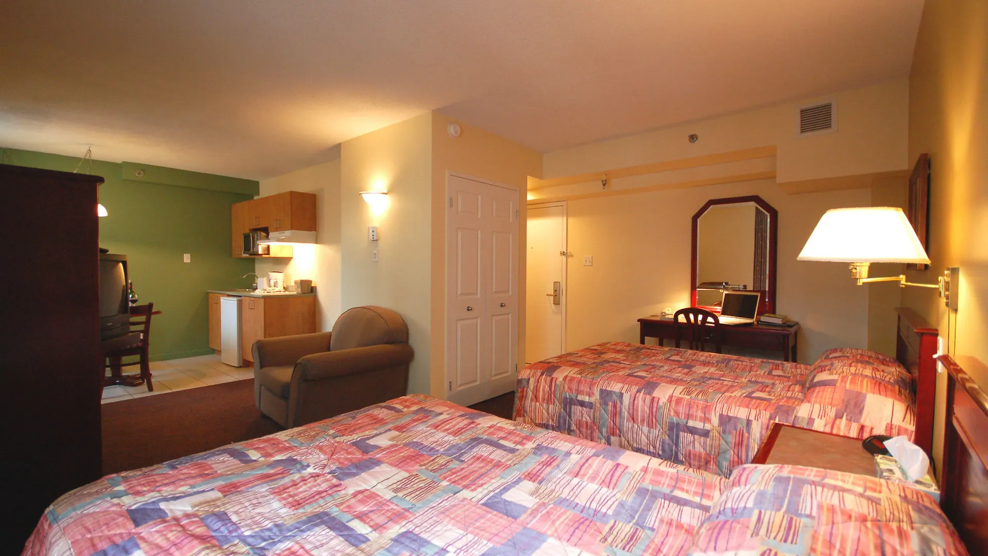 Hotel Les Suites Labelle Montréal
