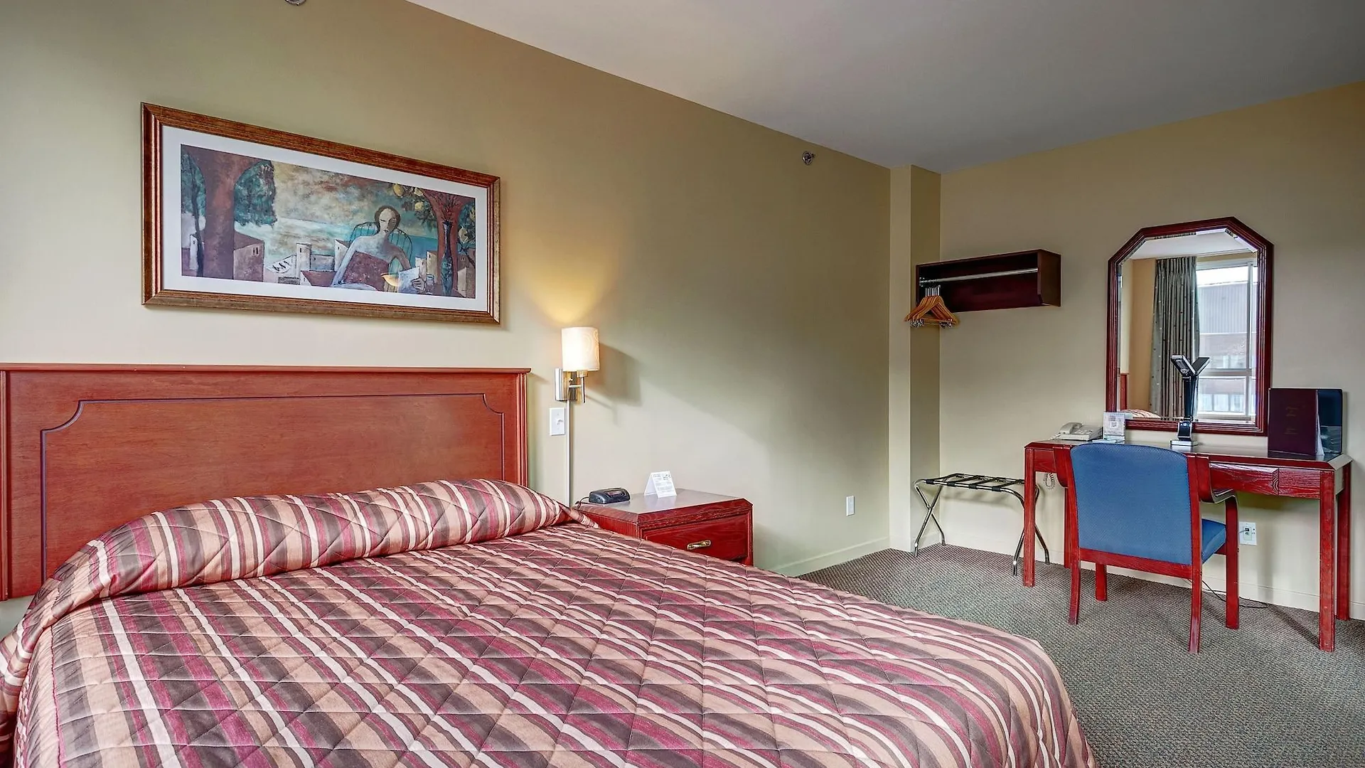 Hotel Les Suites Labelle Montreal 3*,