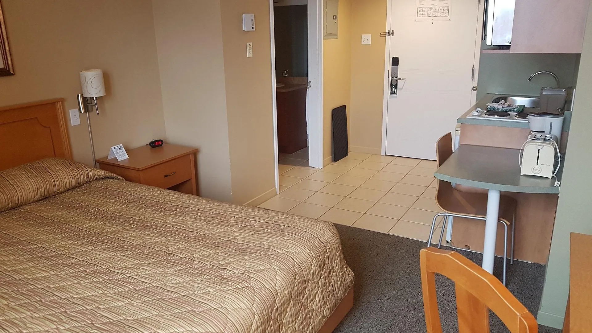 Hotel Les Suites Labelle Montreal