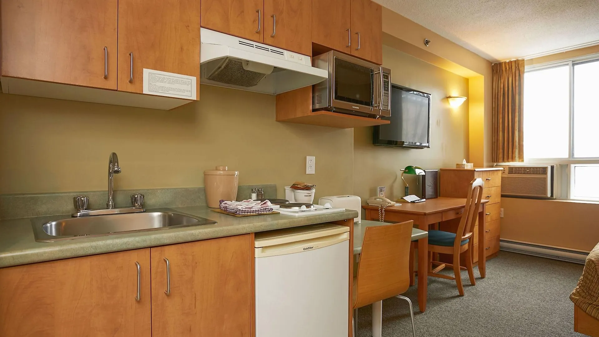 Hotel Les Suites Labelle Montreal