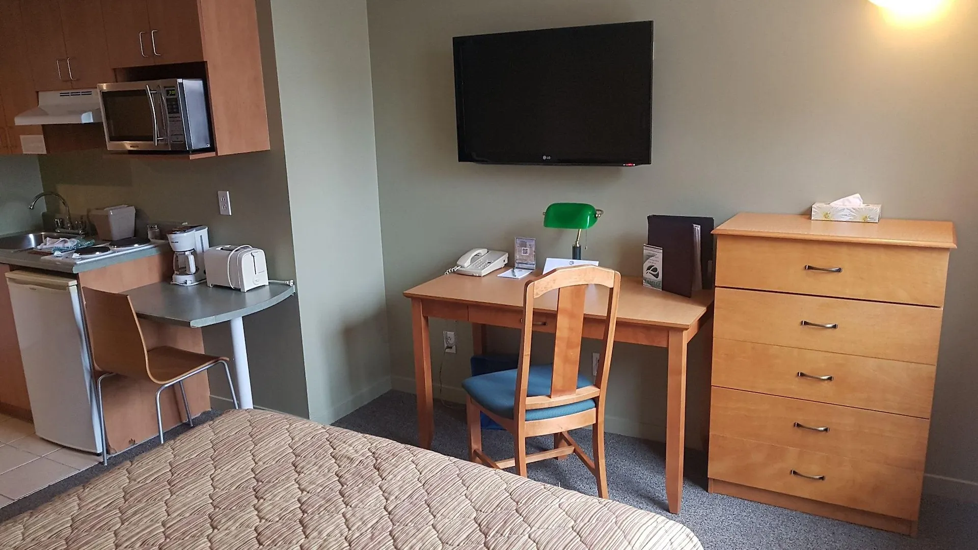 Hotel Les Suites Labelle Montreal
