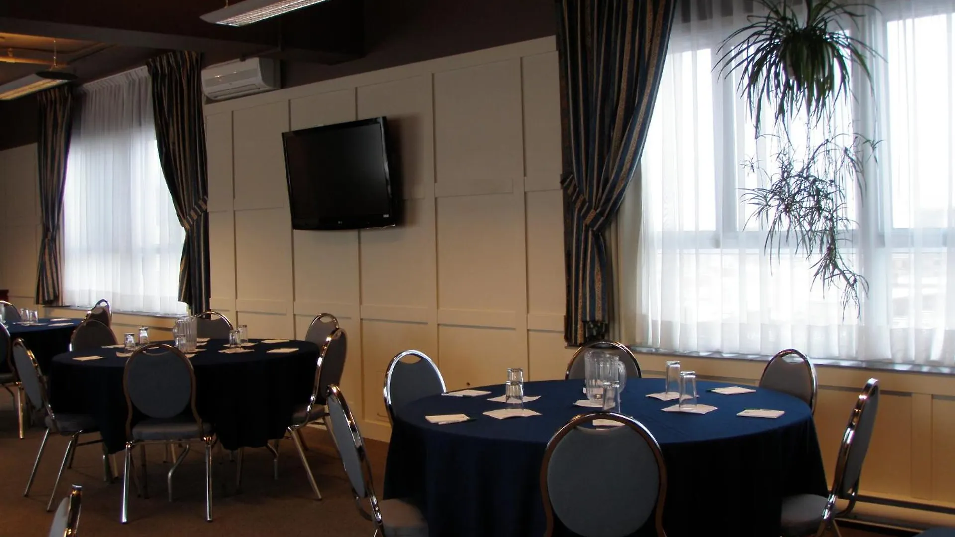 Hotel Les Suites Labelle Montreal
