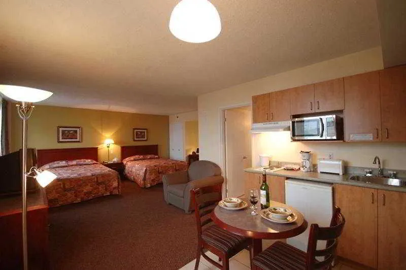 Hotel Les Suites Labelle Montreal